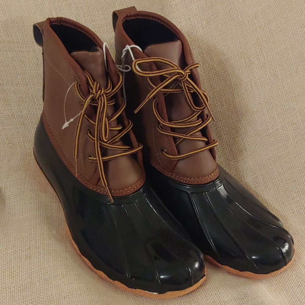 Black & Tan Non Brand Duck Boots (NWOT)